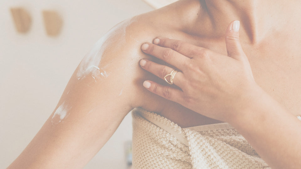 Body Oil vs. Lotion: What’s Better for Winter Skin?